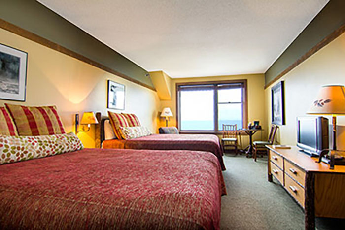 Lakeside and Woodland Views Available Standard 2 Queens